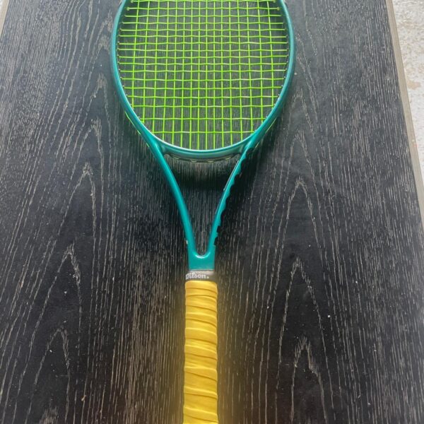 Wilson BladeV9 101L-274 Gr Tenis raketi