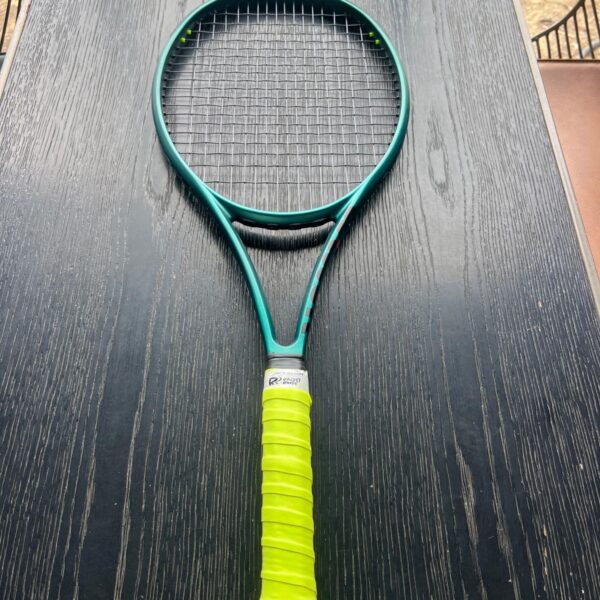 Wilson Blade V9 100UL-100 İnç-265 Gr-L-1( 1 Sefer kullanılmıştır )