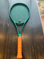 Wilson Blade V9 100 İnç-300 Gr-L-2-Çok Temiz kullanılmıştır